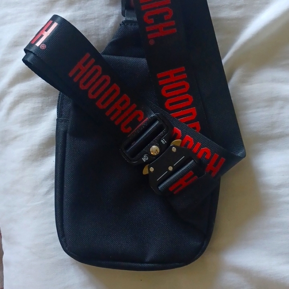 HOODRICH OG REPEAT CROSS BODY BAG - BLACK - Picture 2 of 2